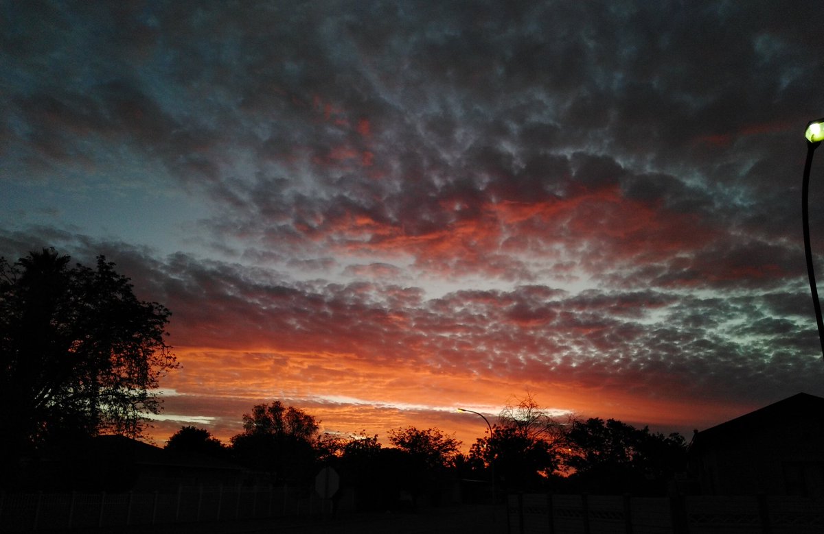 Mishqaa__'s tweet photo. @esnystarlight I mean, it took my breath away too https://t.co/GlUhxQKpe0