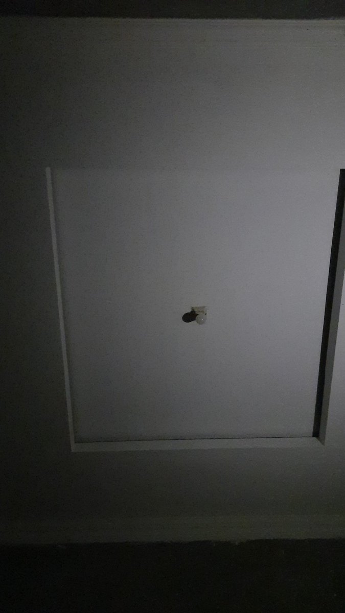 tukangitung's tweet photo. @PLNSalatiga listrik area wujil bergas mati sampai lampu emergency ne udh mau ikut mati jg gan.

Kapan ini nyala ne ya? https://t.co/hlYHZeCubf