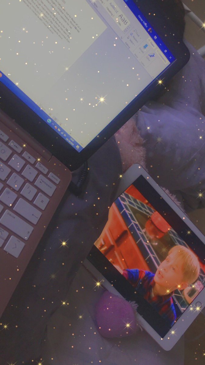 aimeelmccarthy's tweet photo. After a busy day on the @TalkandsupportJ #TakeOverSunday , I’m spending the evening/night blogging for #WMHD2020 & watching #HomeAlone on @primevideouk https://t.co/be9WGyE7VE