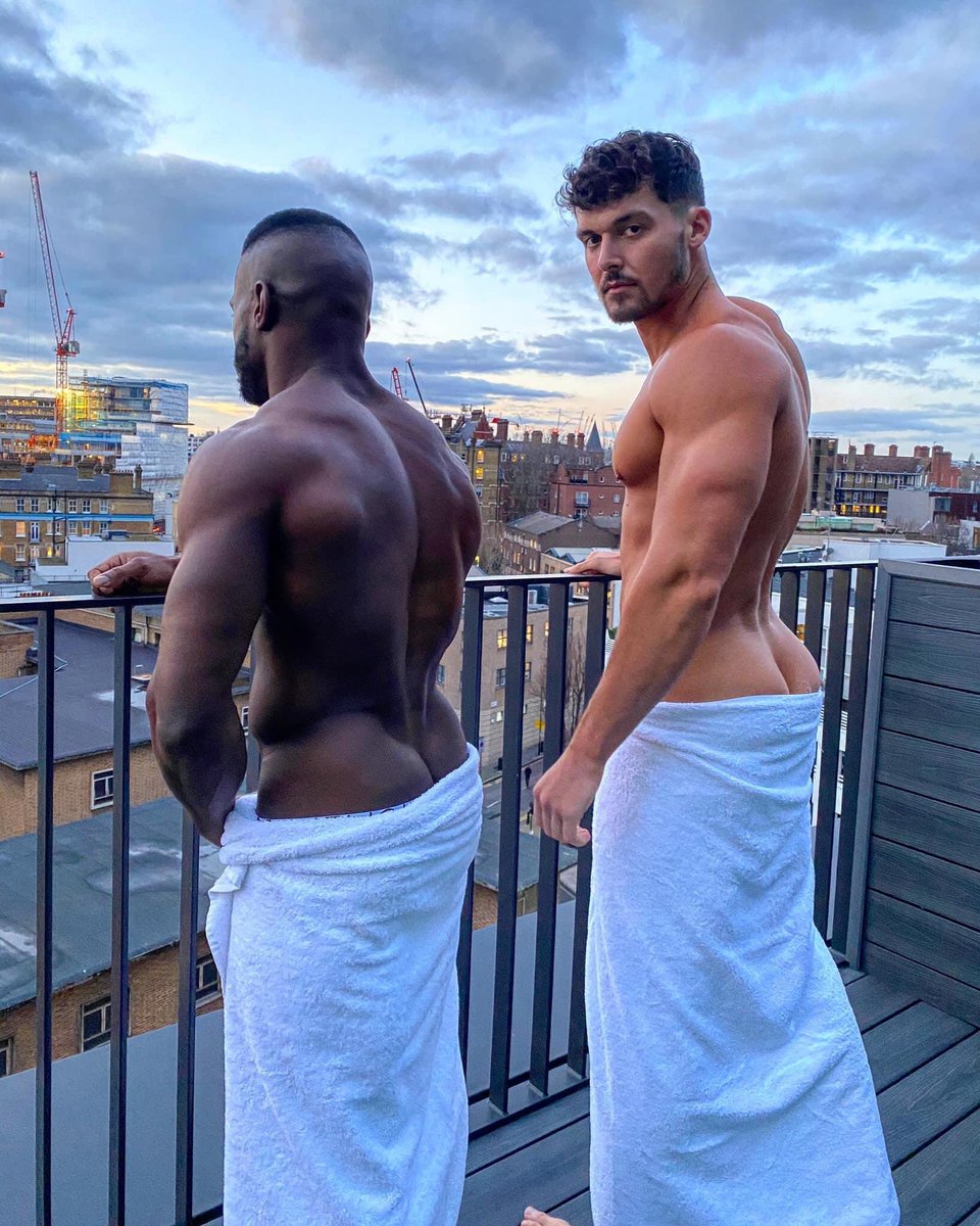 Conaromaacafe's tweet photo. Daniel Shoneye

Bahamas 🇧🇸 
#Bellos #Guapoysexy #Papasote #MenPhysique #Latinosexy #Mamadosexy #Sexyboy  #Fisicoculturista #BodybuilderMen #Fuerteysexy #HermosoMuchacho #MiDiosDelOlimpo #Mamadosexy https://t.co/50XMakWSFm