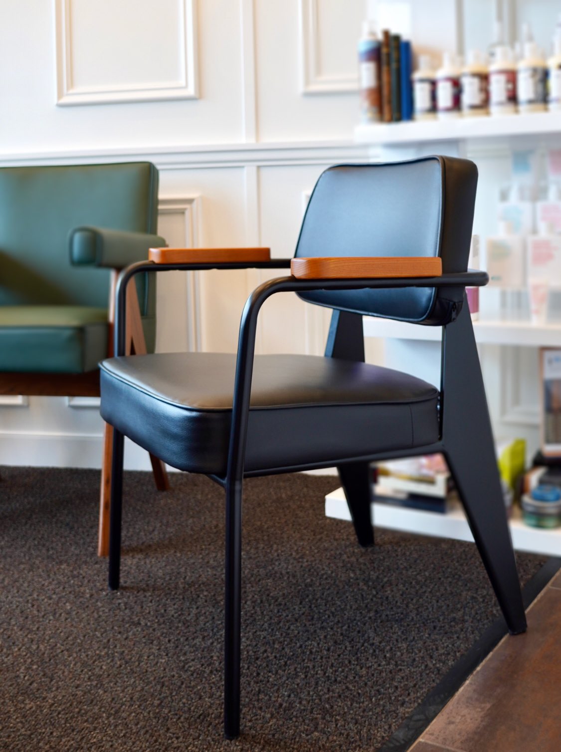 Soho Master Hair Stylists - YEG Salon+Barber on Twitter: "“Pull up a chair”. This Jean Prouvé Fauteuil Direction Chair is one of our favourite pieces in our salle d'attente🪑 • Soho's