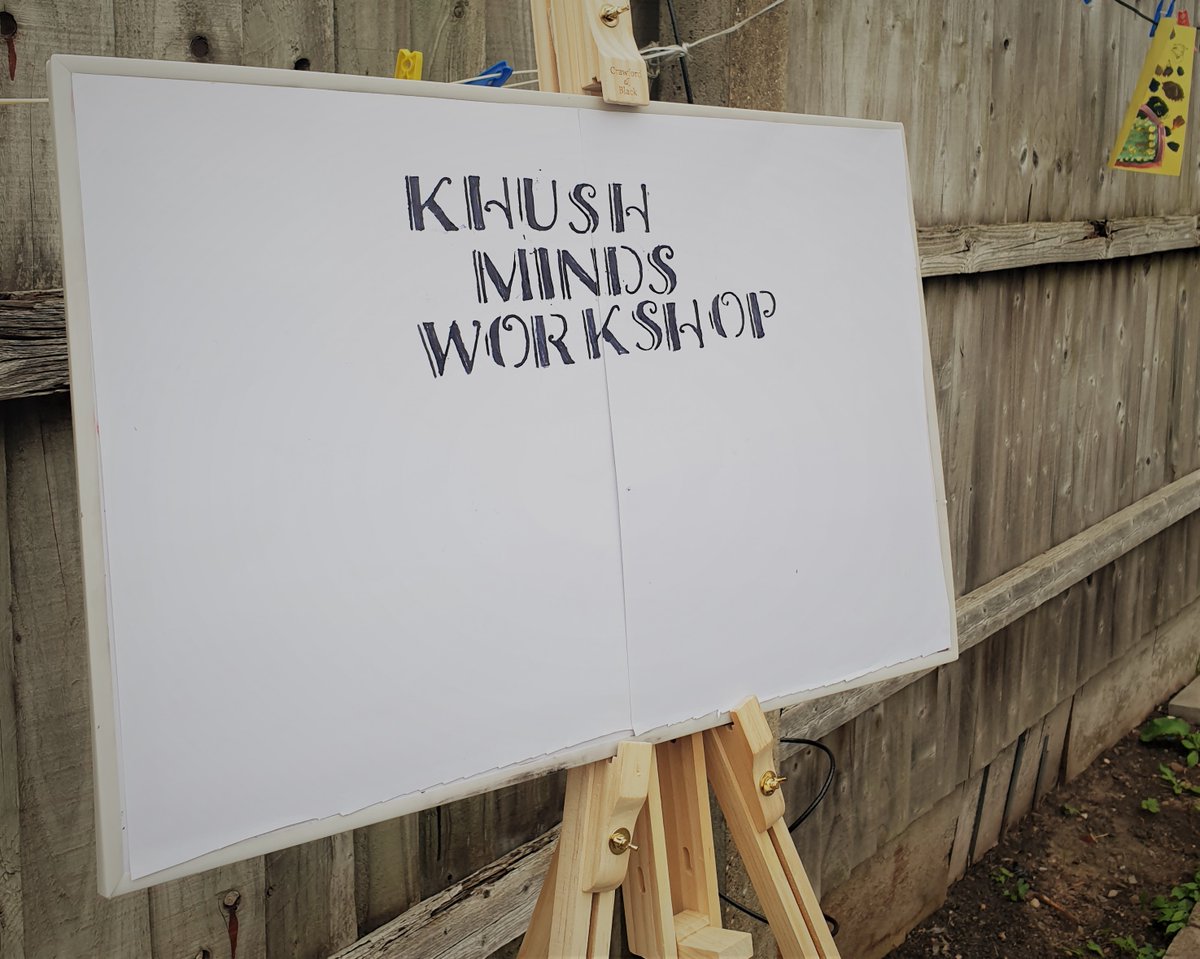 KhushMinds's tweet photo. We had our #healthandwellbeing workshop which was a great success! We got messy, creative, and competitive! #wellbeing #mentalhealth #healthyminds #artsandcrafts #art #outdoorgames #softskills #problemsolving #communicationskills #teambuilding #selfconfidence #Covid19 https://t.co/9YXktUrxA0