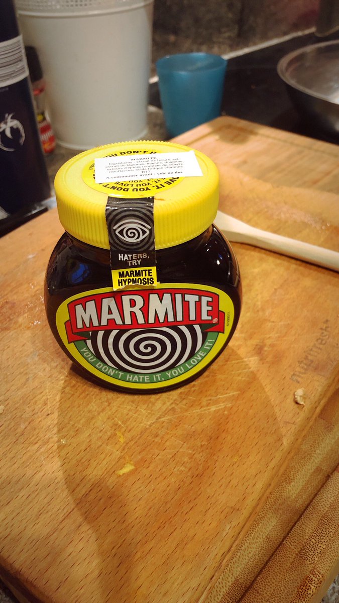 stefcarriere's tweet image. 🙇🏼‍♀️🙇🏼Initiation au nouveau goût. 

On a vite compris aux grimaces que la marmite des sorcières avait un sacré #Salé 

Du coup, on  a dit que c’était la recette spéciale de ⁦@Willy_Rovelli⁩ qu’il nous a demandé de tester. 

Et la grimace s’est changé en rigolade. #MerciWilly