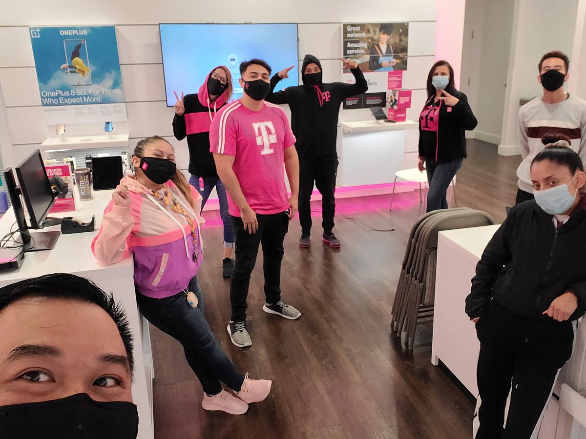 DubC Q4 kickoff morning meeting. Learning about TNX and starting Q4 STRONG. @im_angeliia <a href="/KevinMurray3/">Kevin Murray</a> <a href="/antosh_cole/">Antosh Cole</a> #BAE #DubC