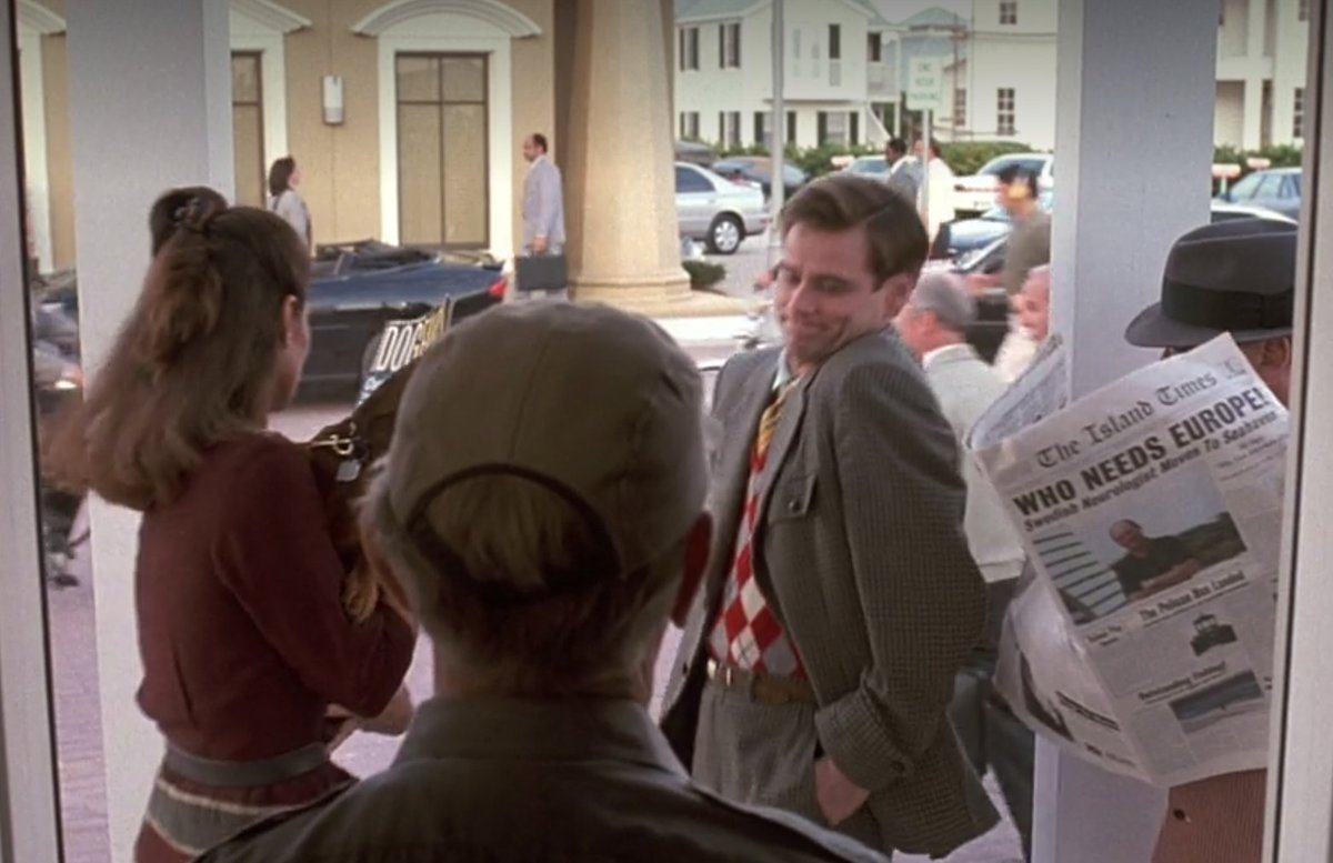 RexNige's tweet photo. mind blown to find out the Leave campaign started their marketing in The Truman Show #Brexit https://t.co/igsiaMEHNG
