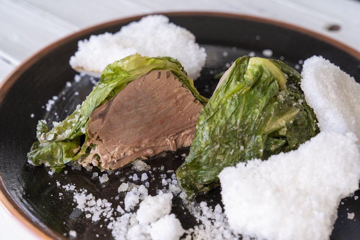 Atuneate's tweet image. Propuesta fuera de carta! Solomillo de #atunrojo envuelto en lechuga de mar a la sal #atuneando en @FcoLaFontanilla #conildelafrontera #atuneate #atunitis #food #cocinar #cocinasaludable