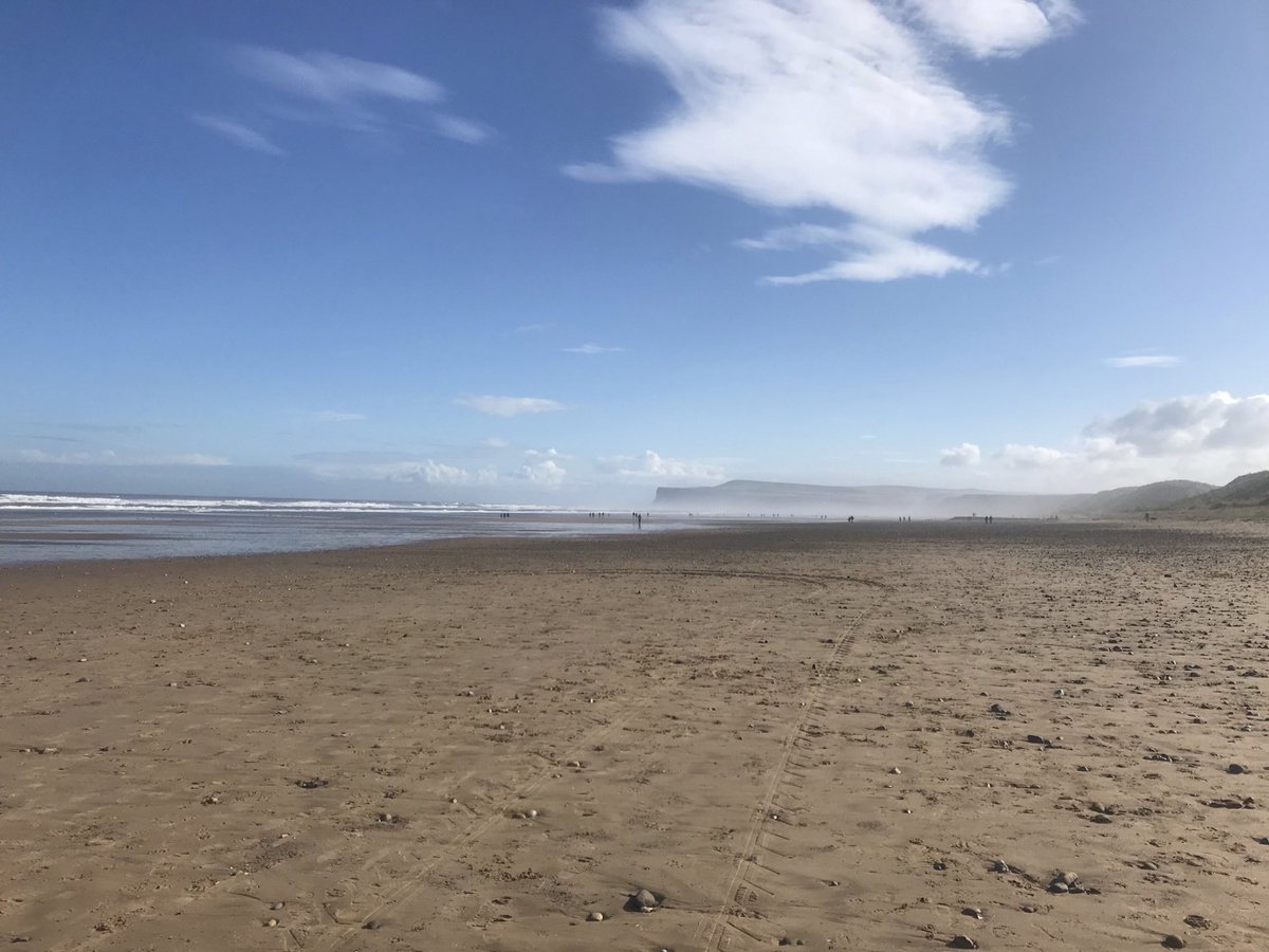nahasteele's tweet photo. Beautiful walk along the beach today- recharged for the week ahead @saltburnbysea @nicholas555123 #GPwellbeing #autumnsunshine https://t.co/JqQ7m1oHOd