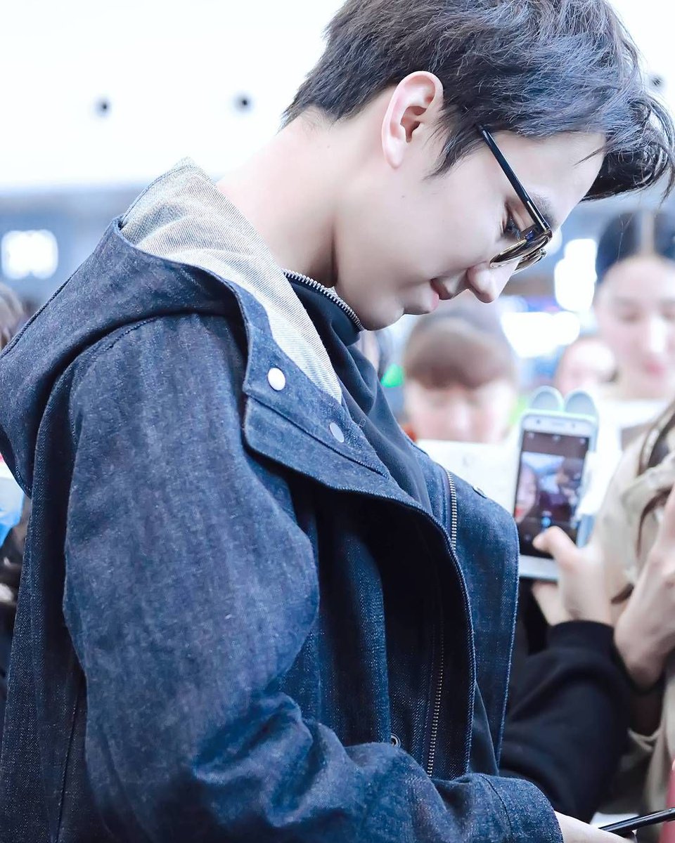 Sabina1__1's tweet photo. Me everytime watching all Dimash vids 🥺🥺🥺
REQUEST #Dimash #dimashkudaibergen #DimashTwitterMissU @dimash_official https://t.co/Bc6X9rLEWR