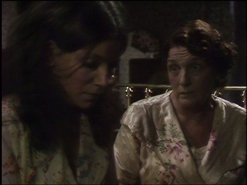 TalkingPicsTV's tweet photo. Kessler's body is found in ENEMY AT THE DOOR (1978) 9pm The Laws & Usages of War #AlfredBurke #BernardHorsfall with #PamStClement #JonathanKydd https://t.co/NC54jMOzcL