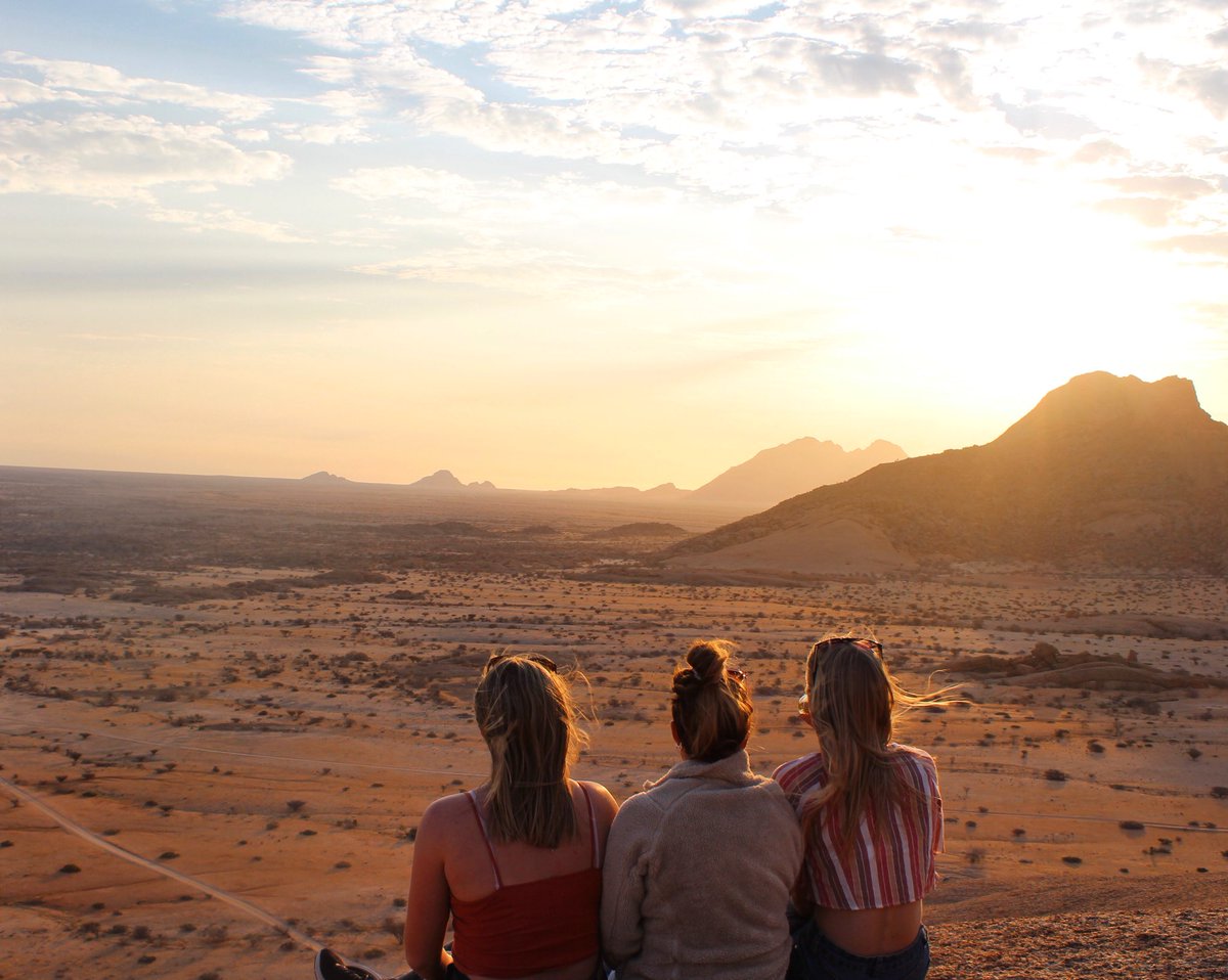 jerrijam9's tweet image. 1 out of 1435 #Sunsaaaat #Spitzkoppe