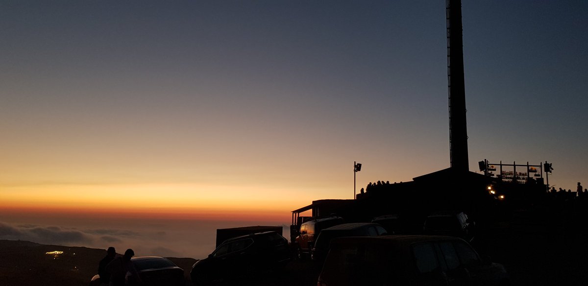 LeJoe_'s tweet photo. #Zaarour #Mtein
#sunset #nofilter
#FrozenCherry
#ILoveLebanon https://t.co/qyhXq5H8fi