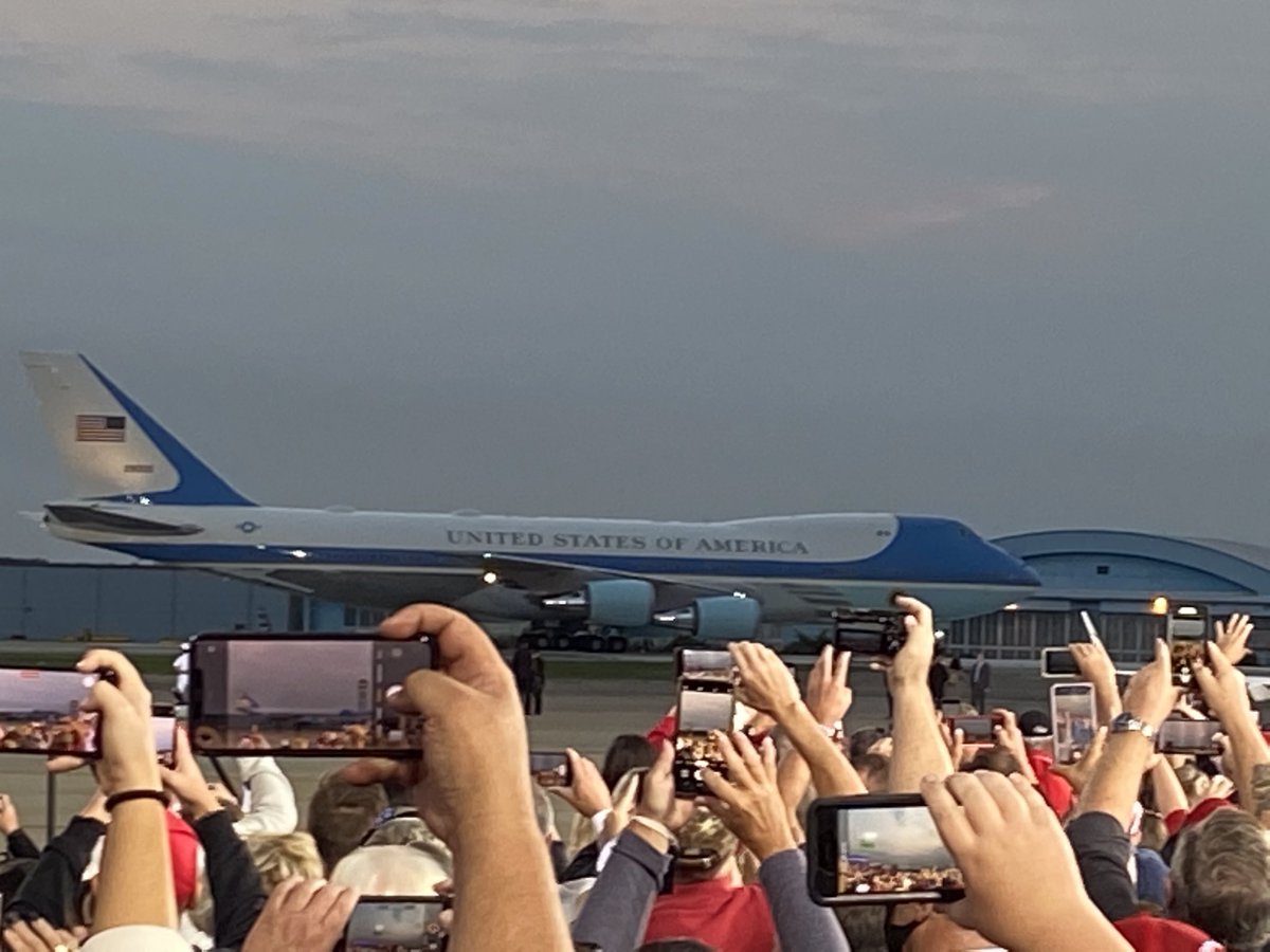 gemhammer's tweet photo. Trump 2020🇺🇸🇺🇸👍
Promises made !promises kept! https://t.co/kTur0tzZ8o