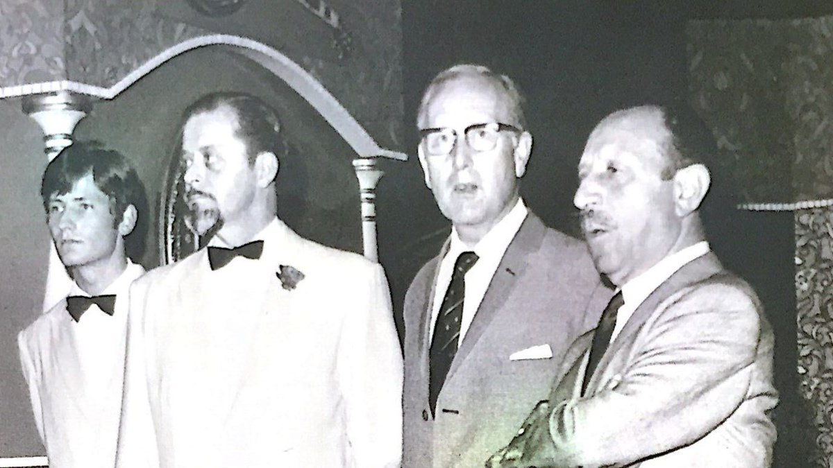 singalongajohn's tweet photo. @KateRobbins 🔴1970 photo, when I was pianist with resident act #ShepsBanjoBoys, at Manchester's #GoldenGarter. So many turns & staff still talk fondly about #MikeRobbins (second left) AKA #MrShowbiz, a video tribute's now in production.
Any chance I can use your still, please, @KateRobbins? https://t.co/SRlEBiqzBo