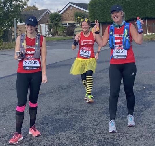 WidnesWasps's tweet image. A huge well done to our three Wasps, Rachel, Sue &amp;amp; Victoria for their virtual #vlm2020 today. 26.2 miles buzzing around the streets of #Widnes and surrounding areas instead of our capital. We’re so proud of them 🐝👏😊