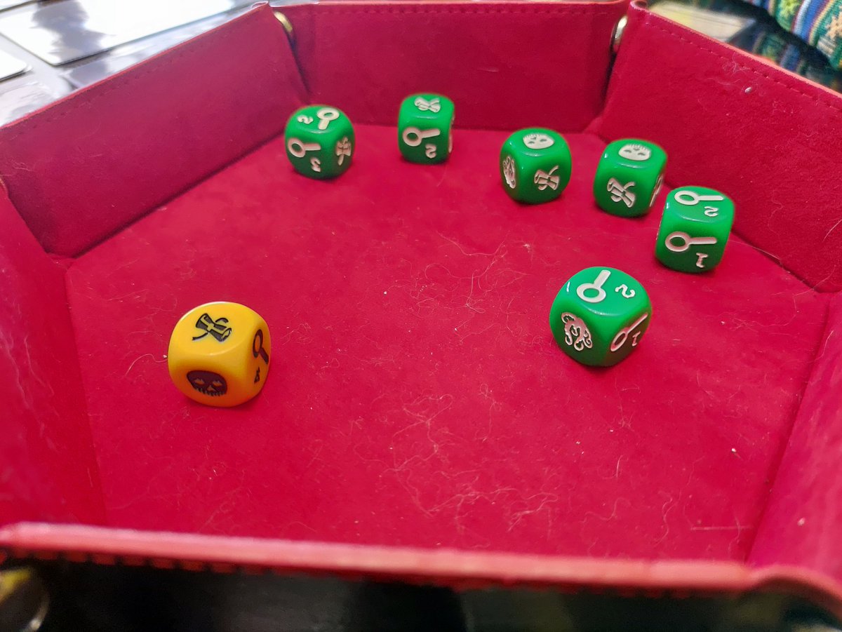 Somos_Juegos's tweet photo. Y seguimos salvando el mundo, esta vez tirando dados como si fuesen balas contra los sectarios!
Y sí, hemos vuelto a ganar a este magnífico #SimboloArcano https://t.co/p59Bl88C0W