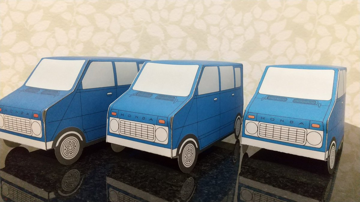 よし ペーパークラフト ホンダ ステップバン 溝呂木陽さんの 紙のクルマ2 に収録されているペーパークラフトです こちらももう1台作ってみました 複数あってもなんだかかわいいですね ペーパークラフト ホンダステップバン 紙のクルマ
