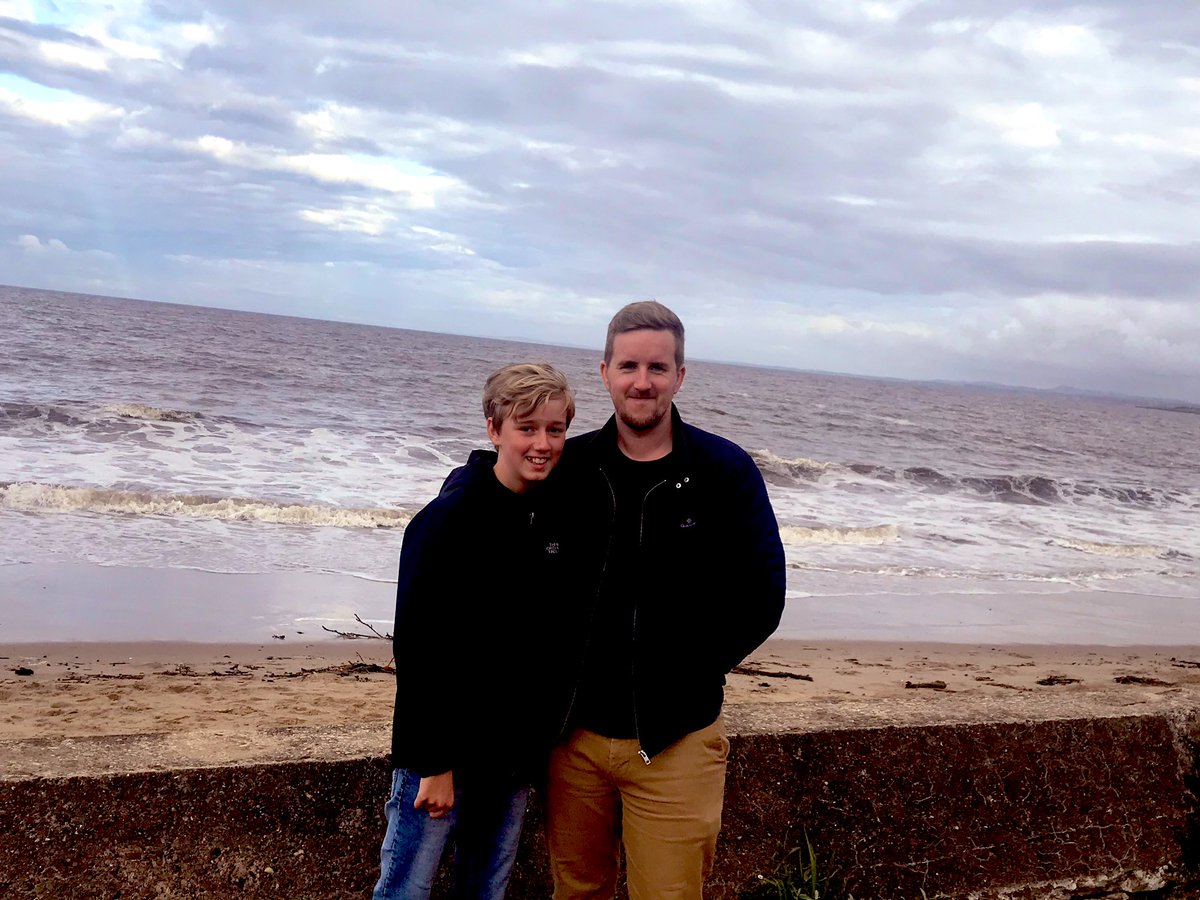 Busy weekend for Cody, self tapes 🎬✅Jury member for the fantastic @syfffilmfest but still time for a nice stroll down beautiful portobello beach after quick visit with big sis at uni