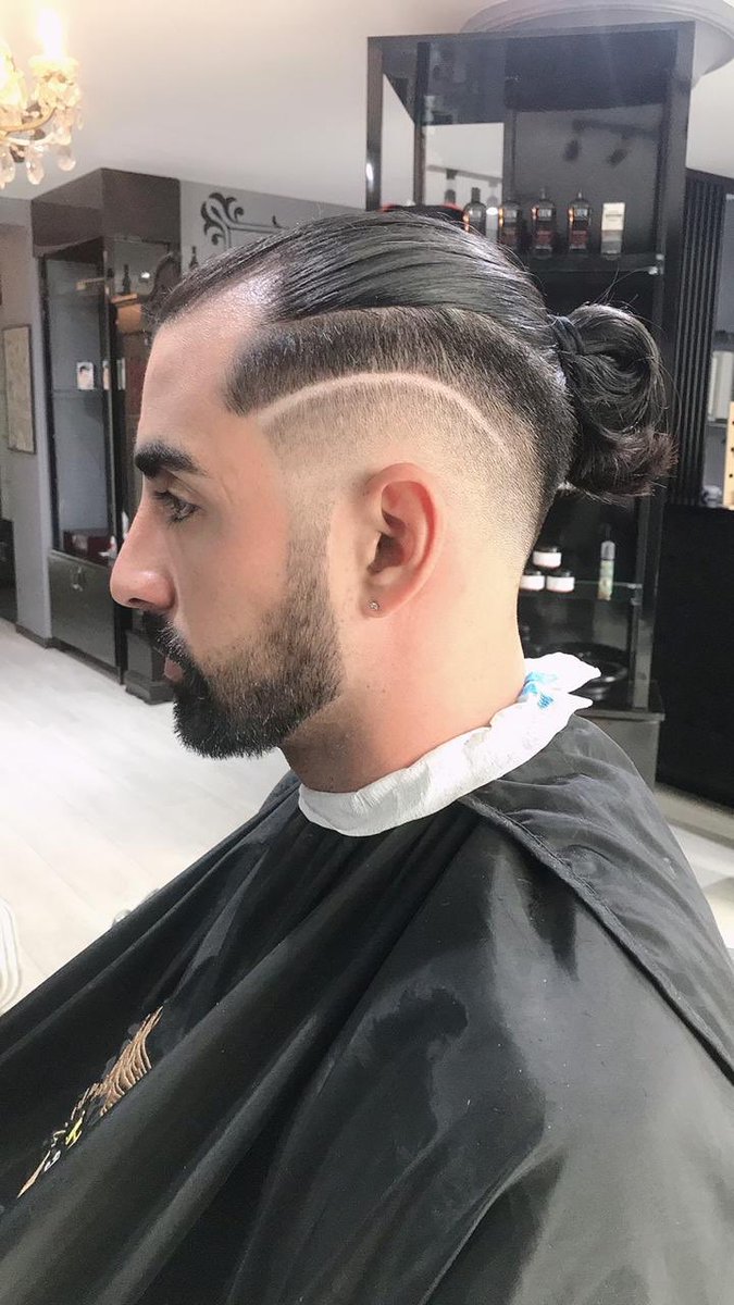TheBigBenBarber's tweet photo. Durante el mes de Octubre 2020, Lunes, Martes y Miércoles 15 % OFF en todos los servicios de barbería. Agenda tu cita Telf 5621294573 y 5571605763.
.
Impecable y Elegante
.
#serviciobarbe #cabelloperfect  #coldelvalle #coyoacan #corteejecutivo @hernanjesusg 
@barbershop https://t.co/NMVWMCypQA
