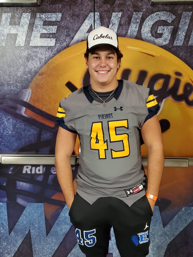 Alex_Stepinski's tweet image. Had a great visit yesterday!! Thank you for having me out!! @AugieILfootball @Augustana_IL @CoachMaloney14 @LWEFOOTBALL