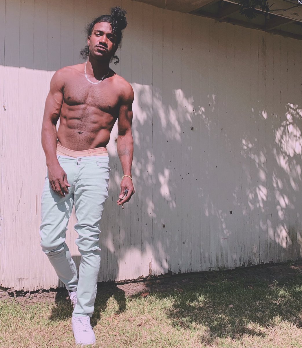 Playboypeanut's tweet photo. Highly medicated; heavenly melanated https://t.co/zWAvgF8IqZ