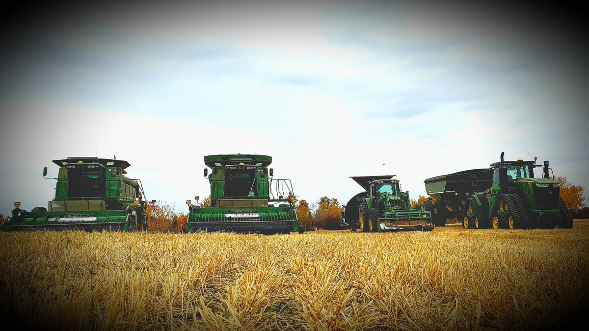 I love fall so much 🍂🍂🚜