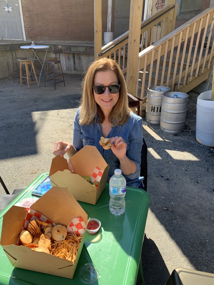 pattyjeffre1's tweet photo. ๐จ New Food Truck Alert ๐จ
โค๏ธ that #FarmToSandwich food truck has a meat free (vegan) option!
Also their ribbon fries (the chips below) are outstanding.
#PattyJDotCom
#RhodeIsland
#RIFood https://t.co/BkEFL271bl