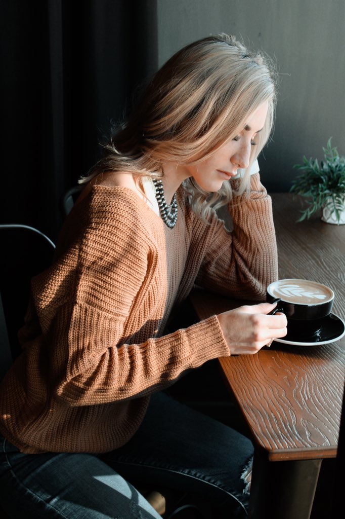 colaandco's tweet photo. It’s a cozy sweater and coffee kinda Sunday. 🍂 https://t.co/8HWgZvkjhG