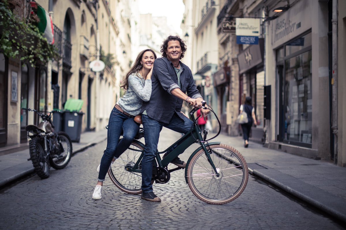 carlosvives's tweet photo. Gracias por tu vida, por compartir todos estos años de darme la oportunidad de cantarte el cumpleaños feliz. Gracias por tu compromiso, cuando nos miramos supimos que era para siempre❤️ @ClaudiaElenaV https://t.co/c0JAFx3etS