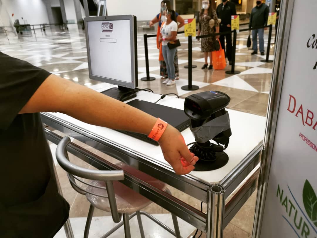 Nuestro control de acceso es un semaforo el cual nos  indica si aún es viable el ingreso de asistentes, o si deberán esperar a que se vuelva a colorcarse en verde
 #expocodestetica2020 #CODESTETICA #codestetica2020  #ExpoGuadalajara

#registroparaeventos #registrodeeventos
