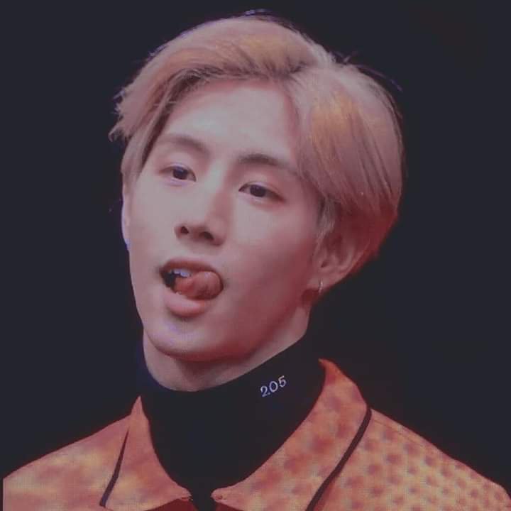 Marks habit of biting and sticking out his tongue(A thread)