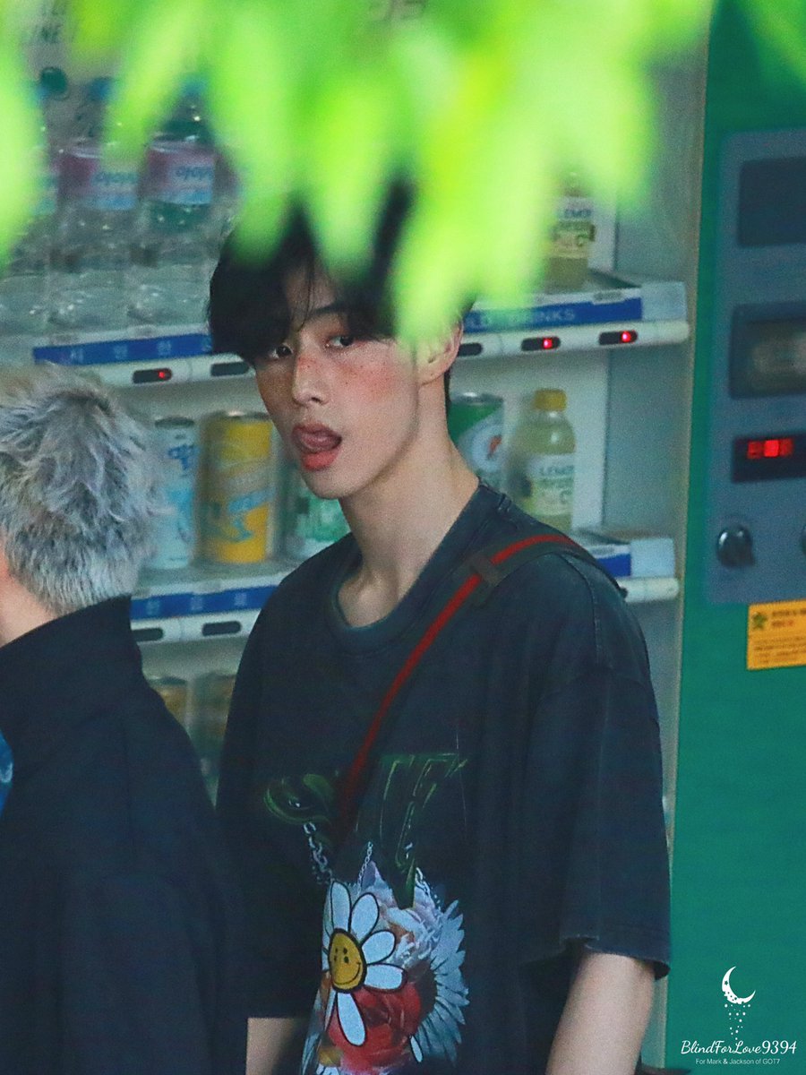 Marks habit of biting and sticking out his tongue(A thread)