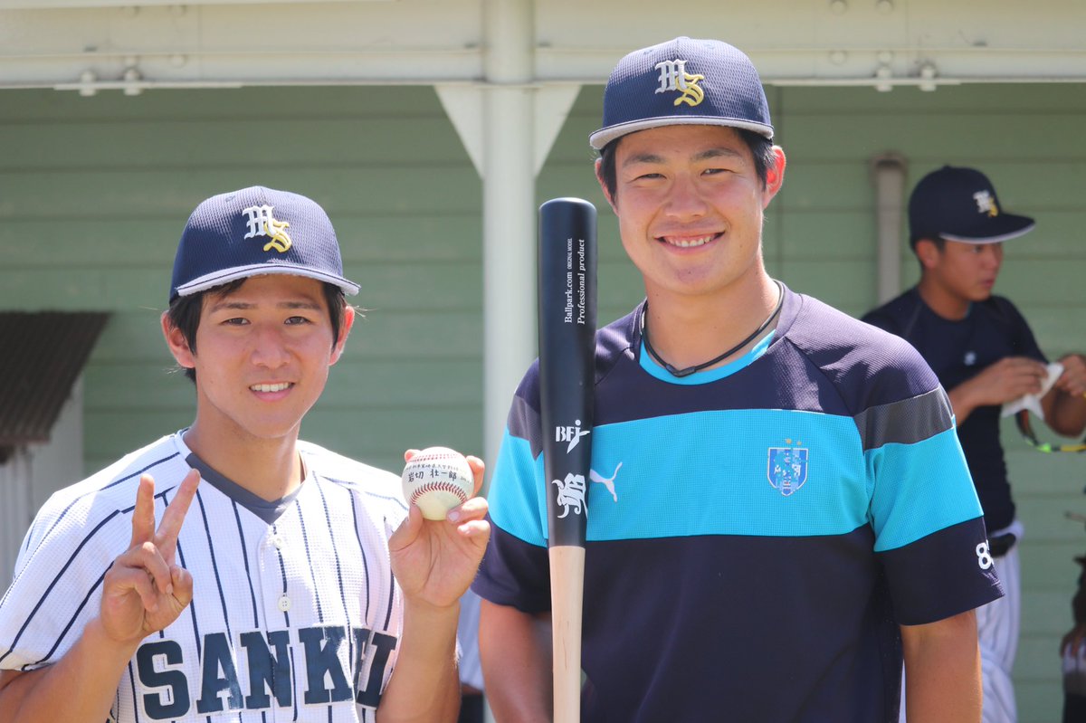 miyasankeiyakyu's tweet photo. 10月4日(日)

⚾️本日の本塁打

松山 翔太(2年・鵬翔)
岩切 壮一郎(2年・国分中央) https://t.co/4vTED0b0ly