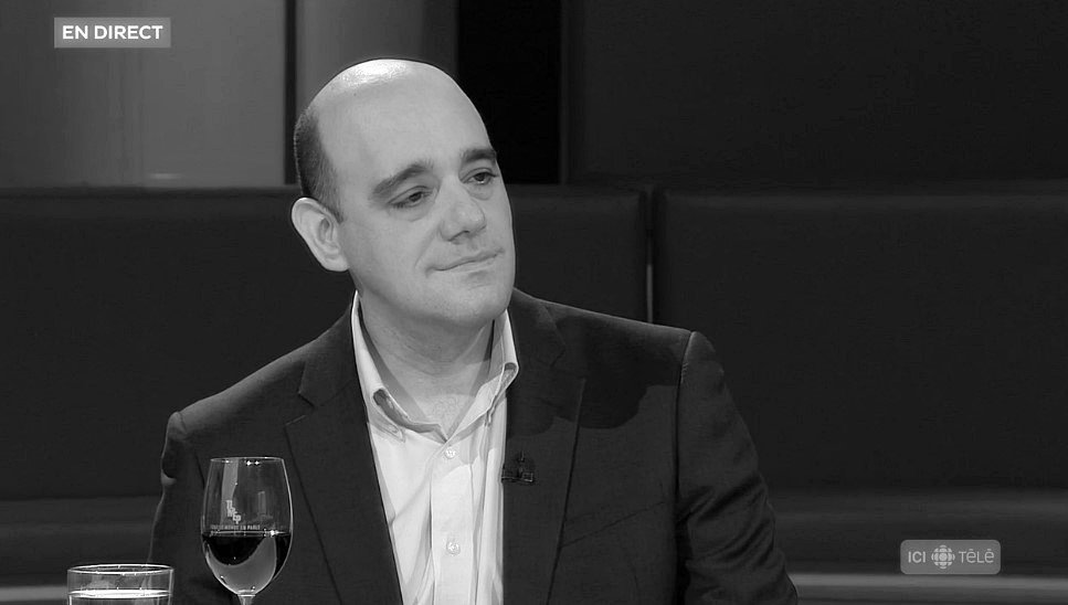 ValPicard's tweet image. Professionnel exceptionnel, médecin dévoué au coeur immense, tout ça dans un être humain remarquable. À propos du gros fou américain.. ''Il manipule toute l'information, est-ce que c'est vrai ?'' - Dr. François 
Marquis. Merci d'être 100% vrai ! #TLMEP #Trump #TrumpCovid19 #polqc