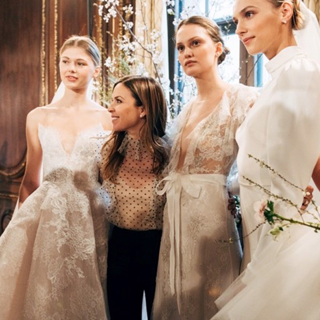 Paper_Source's tweet photo. We’re excited to announce our newest collaboration with bridal designer @moniquelhuillier. Sophisticated & chic, with a touch of charm, the collection features 12 invitations inspired by @moniquelhuillerbride dresses.
#papersource #pswedding #mlfinepaper #weddinginvitations https://t.co/S2qiZ5YCZF