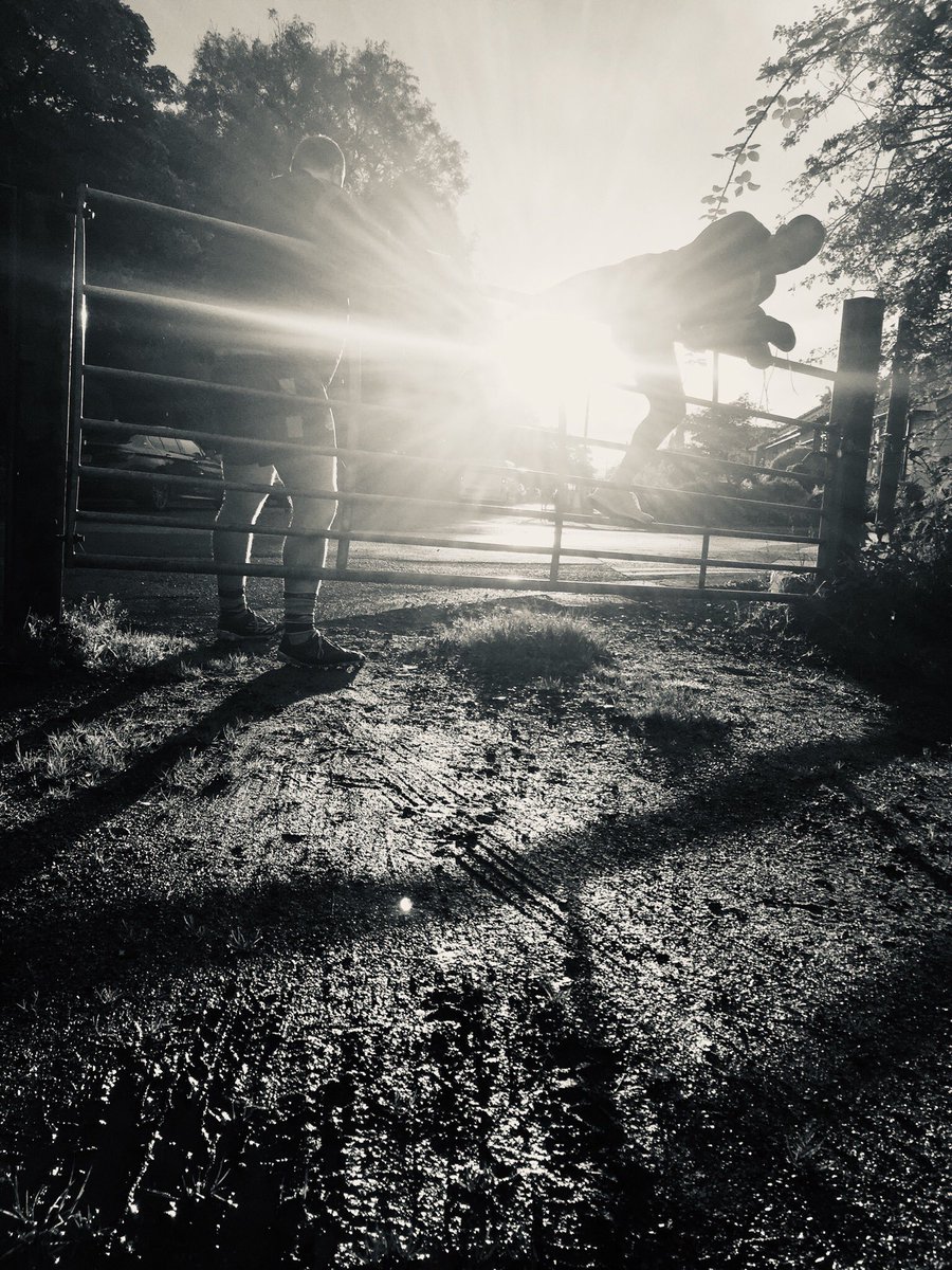 MjeffreyMarc's tweet photo. Some Autumn pics @SedgleyTigers @HeatonParkTram @LoveWhitefield @pwlocalmag @PwichVillage @visit_bury #livelife https://t.co/RDFWWKChlP
