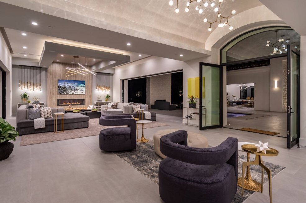 Decoorpic's tweet image. جولة في قصر فاخر من طابق واحد ..
للمزيد من الصور : instagram.com/decoorpic/