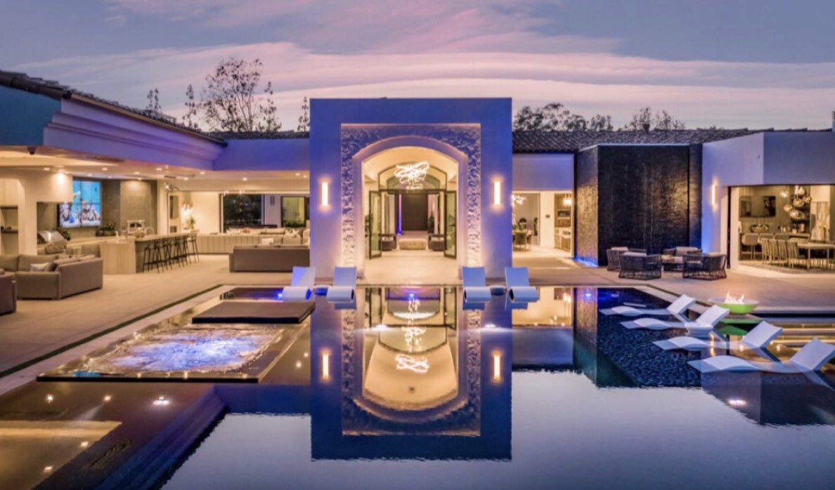 Decoorpic's tweet image. جولة في قصر فاخر من طابق واحد ..
للمزيد من الصور : instagram.com/decoorpic/