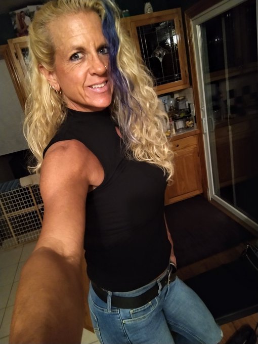 https://t.co/FkTZsYmi2g I'm running a special.....cum play!!! https://t.co/lz1AUENRj6<a href="/tag/defleppard"class="tags"><span>#defleppard</span></a>