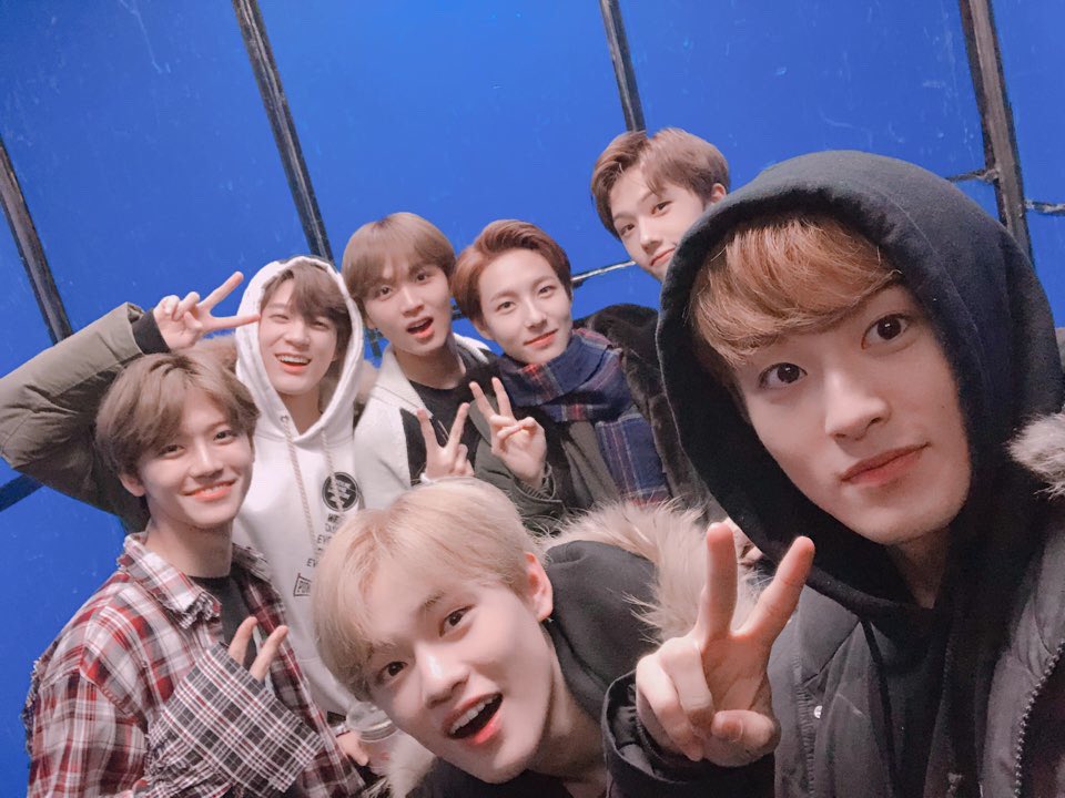 yumichols's tweet image. PAGI PAGI DAH KANGEN MEREKA, KU KUDU OTTOKEEE 

MARK LEE THANK YOU
#MARK #MARKLEE #이마크 #마크 
#NCTDREAM @NCTsmtown_DREAM

BOOM youtu.be/X-iJZ0gfKPo
CHEWING GUM
