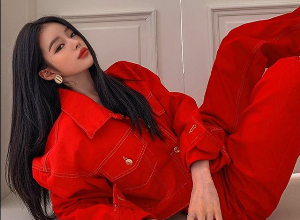 LIPHOP_Official's tweet photo. Good morning from Seoul! :) 
It's finally here! October! 
F/W items are finally here with you 
https://t.co/AmymgPUoVi
https://t.co/6Rck78kcXs
Check it out now! 
#liphop #립합 #fashion #highfashion #fall #winter #ootd #daily https://t.co/Jdg5NVF3Z6