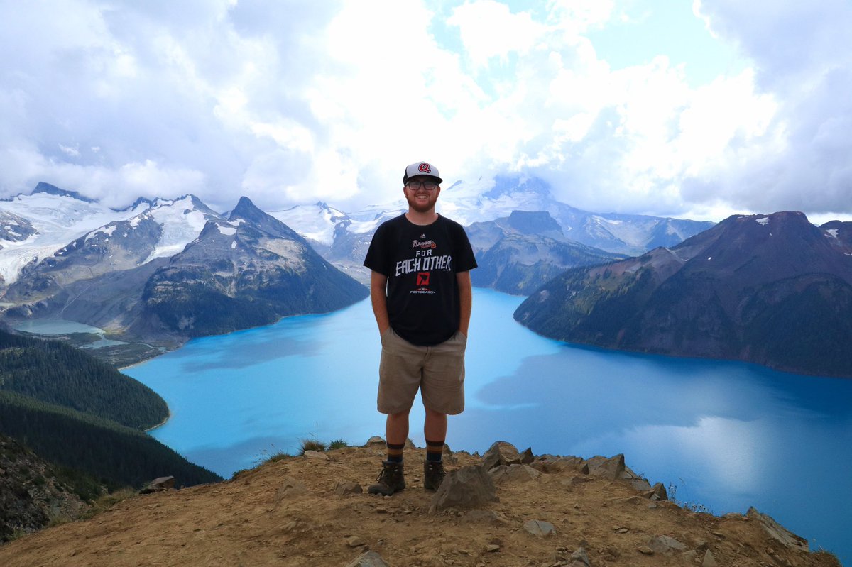 StephenGoodier's tweet image. Got a few new photography people following me. Super cool. Figured I’d introduce myself a bit.

I’m Stephen. A Canadian/American dude living in Colorado. Love traveling hiking, and photography. I’m a construction worker during the week and do photography for fun on weekends.