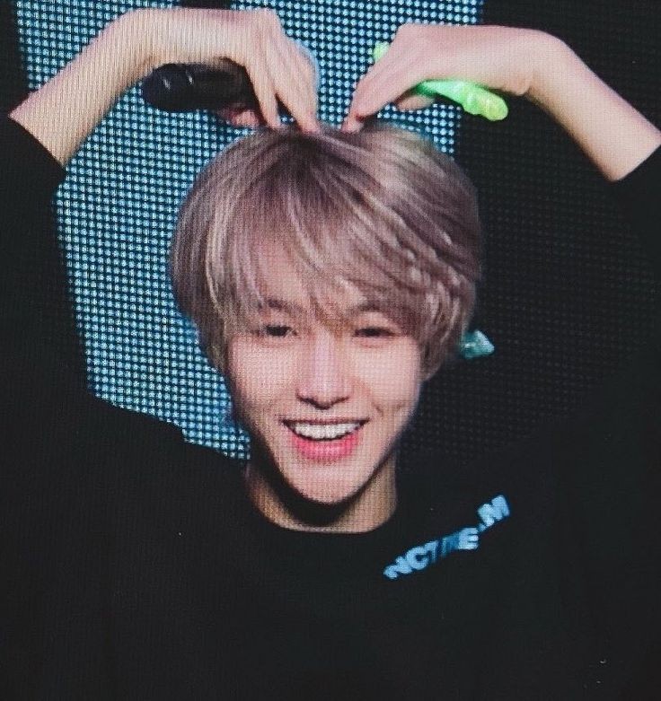 HrjnctB's tweet photo. helo! aku bima.
let's be a friend >< 
Bima newbie ~ mohon bimbingannya!
mutualan ? RT or like
fambest ? DM

#openfollow #roleplayerindonesia #roleplayerkpop #roleplayer #roleplayerworld #rootrp #nctrenjun #huangrenjun https://t.co/LnAaa0XjL4