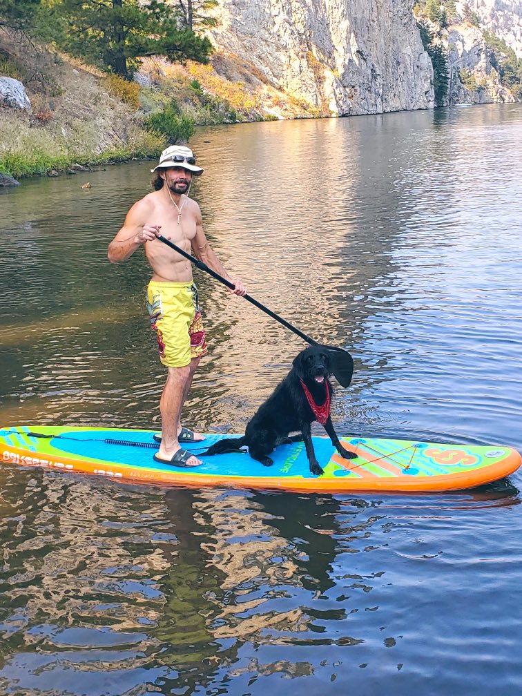 ryanpcooney's tweet photo. โ
Boat named #CooneyToons
โ
Paddle boarded with Black Beard #StayedDry https://t.co/aX2pAUTgIE
