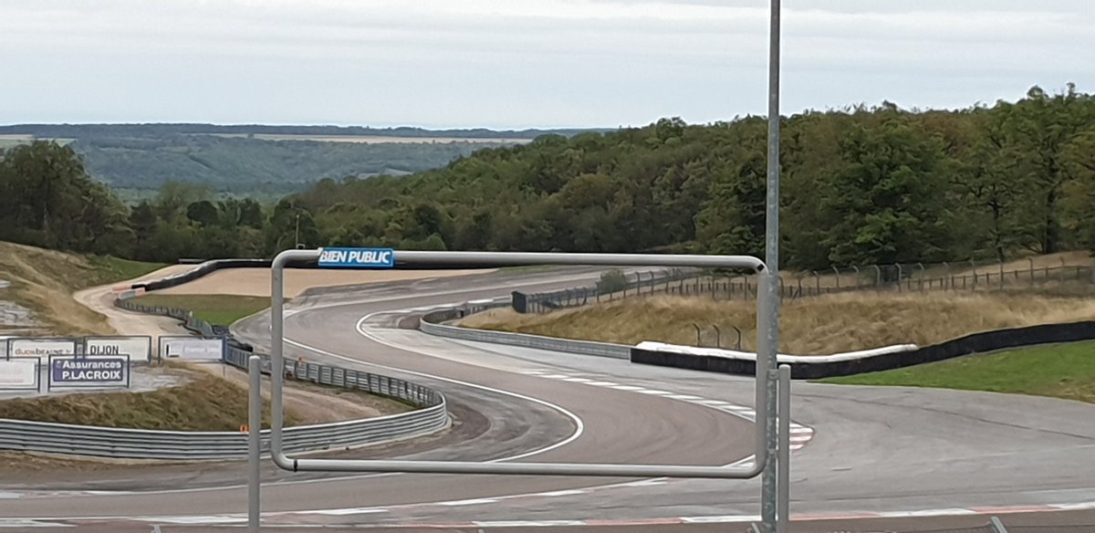 Frozenspeed's tweet photo. Meeting up with my event mascot, remembering some motorsport history and framing the track at Dijon Prenois. #RSRSpa #ParabolicaEvents #WilecoEvents https://t.co/XEOKFS6xv8