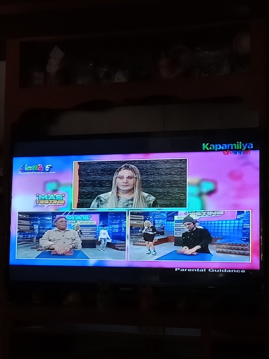 AnnahBernal's tweet photo. Paramihan ng sticks! 
#ShowtimePanaloSaTawanan https://t.co/vHYckza2Ri