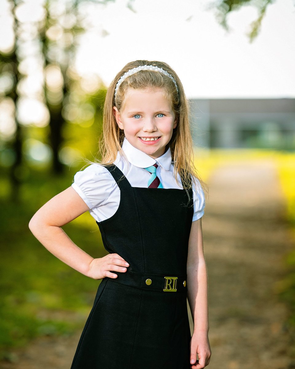 DuffKhadra's tweet photo. We got different kinda school photos done @Kirkcaldywestps @MrsPMarshall1 @MichelleCanni18 https://t.co/FLYnNlEskE