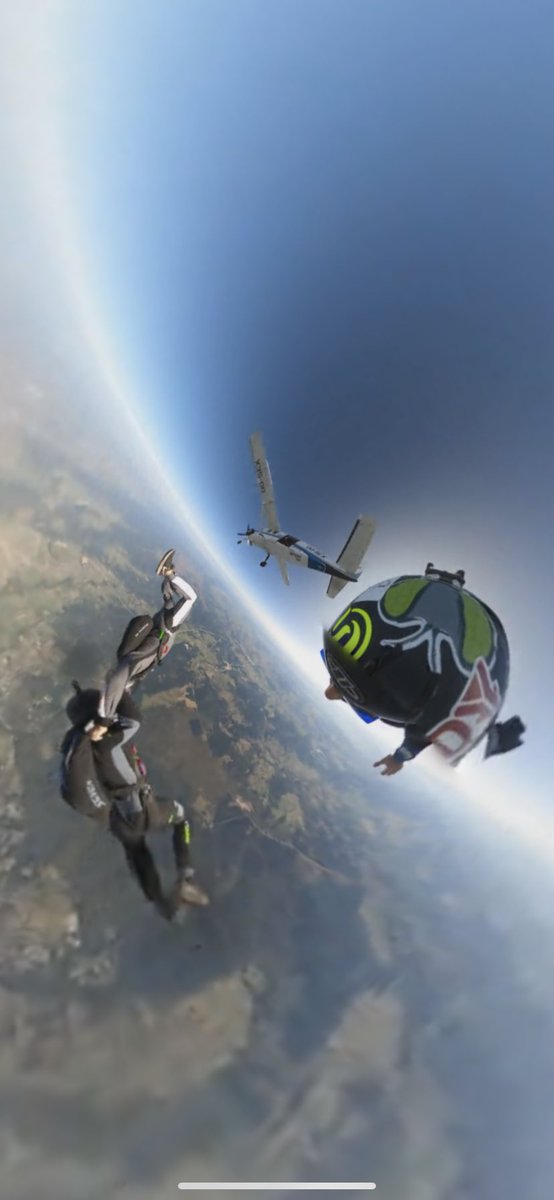 Alain_Messina's tweet photo. #gopromax #GoPro #skydiving #skydieSpa #Fun #Adrenaline #Belgium #friends #2020Vision https://t.co/WSTGZPNYtk