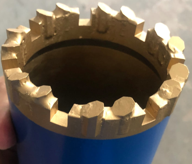 DepositStock's tweet photo. PDC Bits &amp; ТС Bits for sale
Brocas para perfuração tipo PDC e TC
#bit #brocadediamante #CL #diamondbit #diamondtool #Drill #drillbit #drilltool #equipamento #equipment #HQ #NQ #PQ https://t.co/JQxJGgT07c