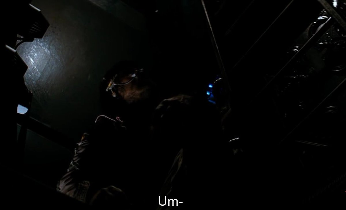 BayAlden's tweet photo. UM????!!! Now is time for getting the hell outta there as fast as you can. It is not the time for UM. #AlienWatch https://t.co/Juh0Vjokpz
