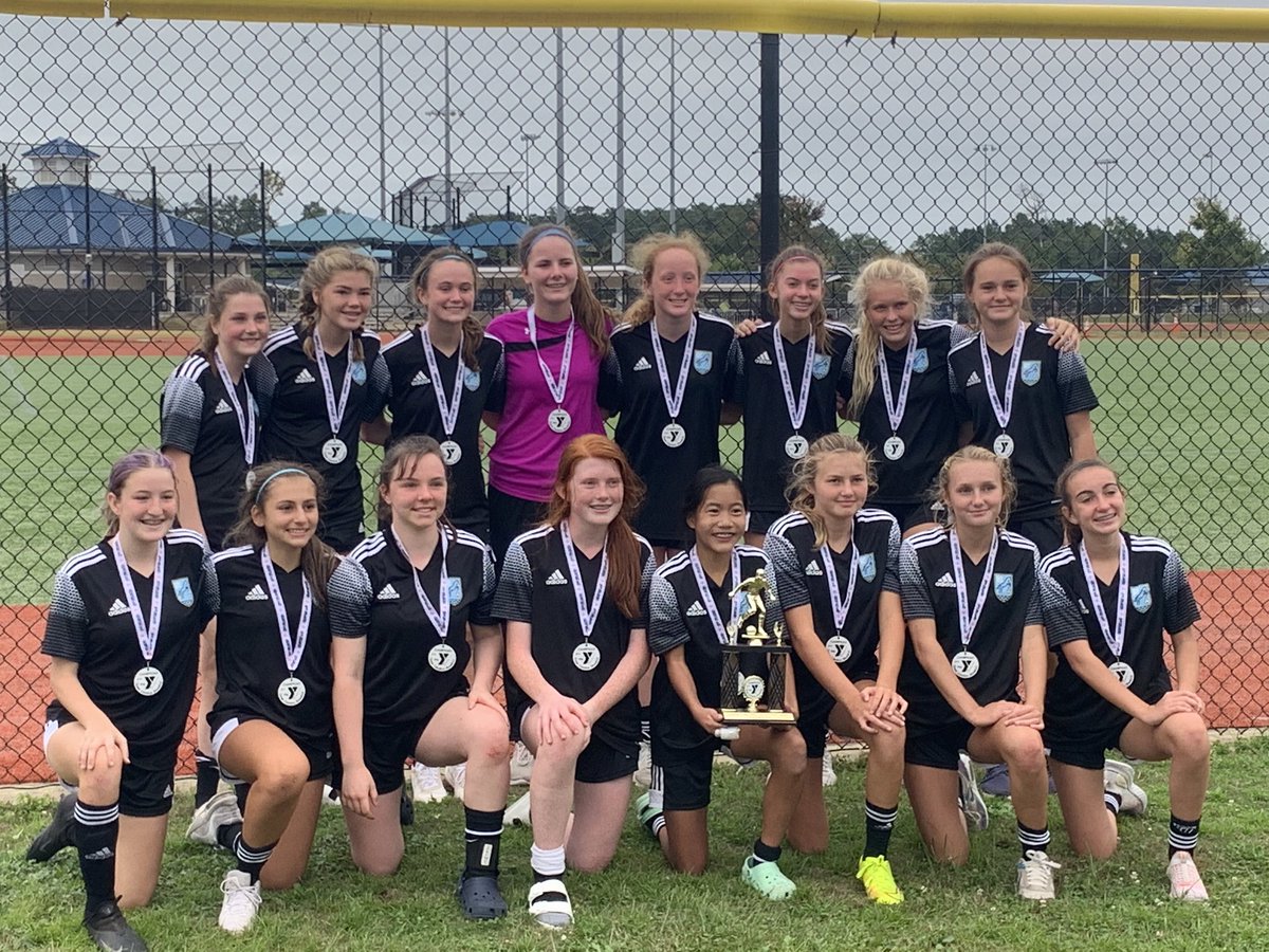 MichelleBartow2's tweet photo. The only thing better than watching these girls play...watching them win the tournament finals! https://t.co/4B6cJoUHtB
